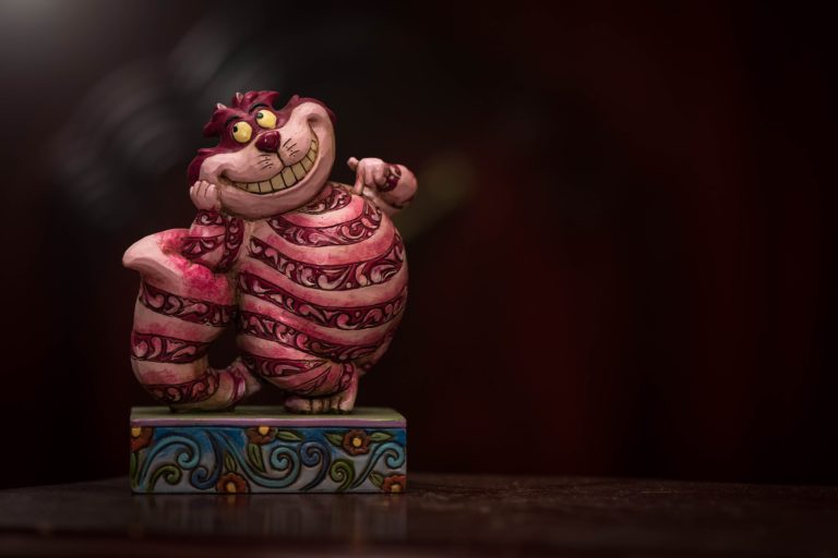 cheshire cat alice in wonderland